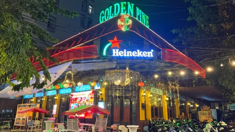 뉴 골든 파인 펍 - New Golden Pine Pub